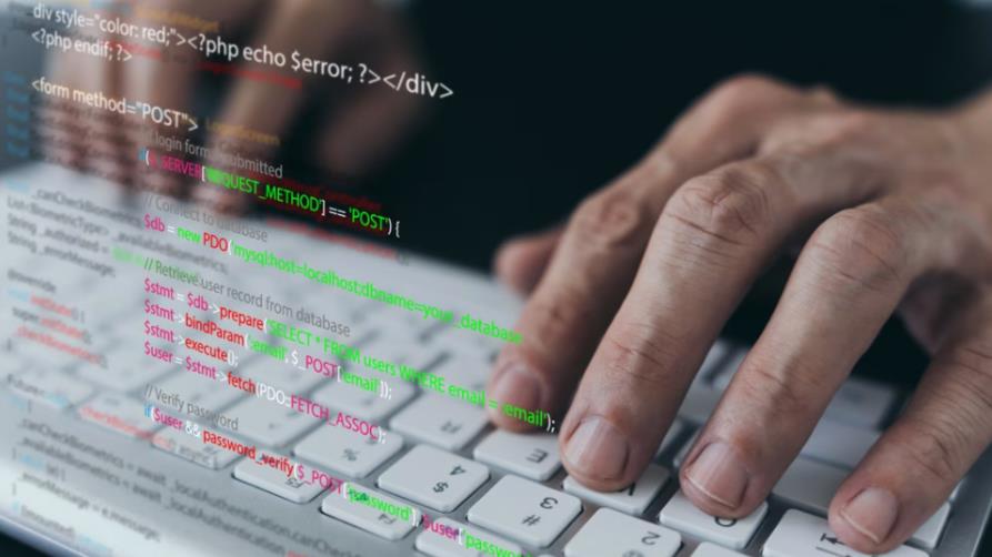 台州小程序定制开发公司视角下SQL与T-SQL的差异化应用解析